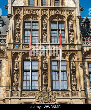 Old post office building façade gothique détails. Centre historique de Gand, Flandre, Belgique, Union européenne. Banque D'Images