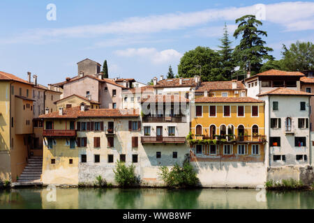 Bassano del Grappa (Italie) - La plus célèbre vue de Bassano del Grappa sur la rivière Brenta Banque D'Images