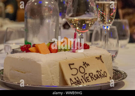 50e Anniversaire De Mariage Cake Photo Stock Alamy