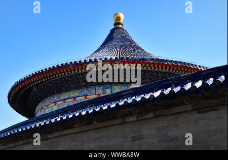 L'architecture traditionnelle chinoise impériale sur la voûte céleste du complexe du Temple du Ciel, Beijing, Chine Banque D'Images