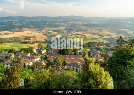 Volterra, Pise, Toscane, Italie : vue panoramique de la ville médiévale Banque D'Images