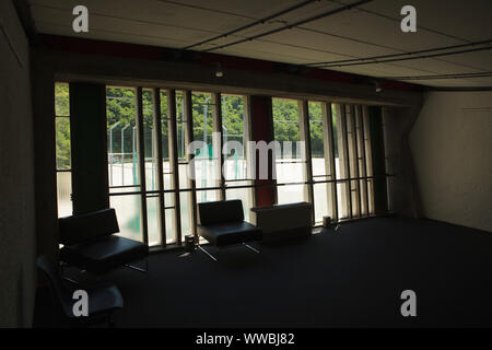 L'intérieur du Centre Culturel (Maison de la culture de Firminy Vert) conçu par l'architecte suisse Le Corbusier (1965) à Firminy près de Lyon, France. Banque D'Images