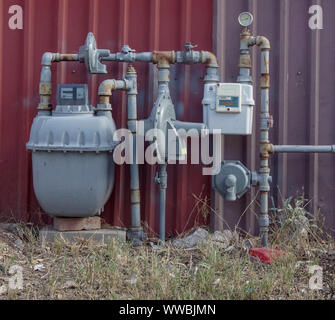 Compteur de gaz et de pipeline dans la ville Alpine, Texas Banque D'Images