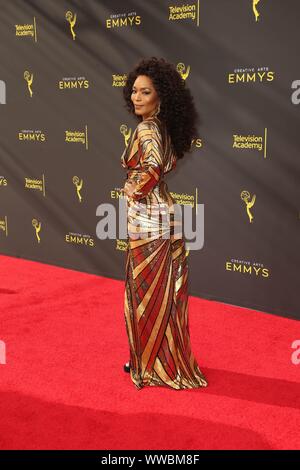 LOS ANGELES, CALIFORNIE - 14 septembre 2019 Angela Bassett assiste à la Creative Arts Emmy Awards le 14 septembre 2019 à Los Angeles, Californie. Credit : Faye Sadou/MediaPunch Banque D'Images
