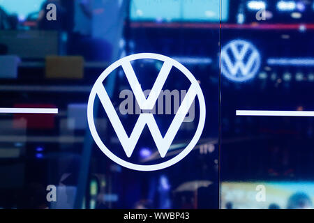 Francfort, Allemagne. Sep 12, 2019. Le logo de la VW le constructeur automobile allemand à la 2019 Internationale Automobil-Ausstellung (AAI). (Photo de Michael Debets/Pacific Press) Credit : Pacific Press Agency/Alamy Live News Banque D'Images
