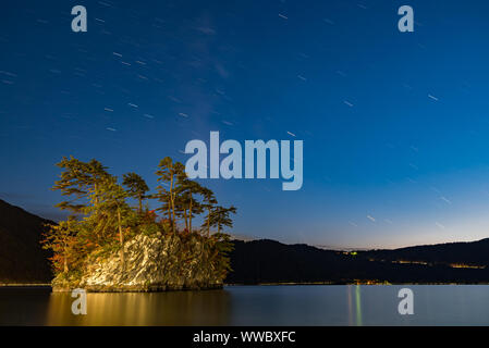 Lac Towada avec voie lactée , Towada Kamaishi National Park d'Aomori, Japon Banque D'Images