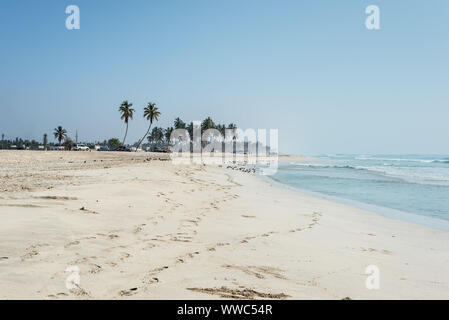 Mascate, Sultanat d'Oman - 12 novembre 2017 : Vue de l'Al Haffa beach à Salalah, Oman, l'Océan Indien. Banque D'Images