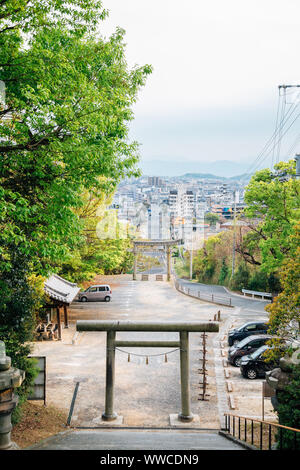 Yashima de culte et vue sur la ville de Takamatsu, préfecture de Kagawa, Japon Banque D'Images