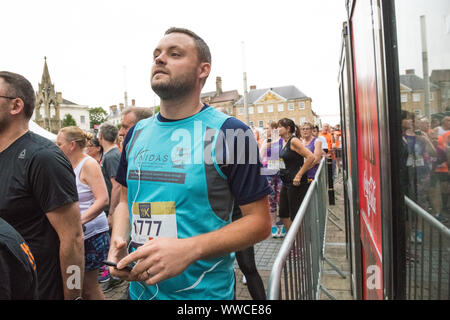 Mansfield, au Royaume-Uni. 15 Sep, 2019. Ben Bradley le conservateur Député de Mansfield et un fervent partisan de la British H Boris Johnson, en compétition dans la course 10K Mansfield. Être une minorité Mansfield seat qui ont voté dans l'UNION EUROPÉENNE Référendum à repartir avec une majorité de 70,9  % sera une bataille à la prochaine élection générale. Credit : Alan Keith Beastall/Alamy Live News Banque D'Images