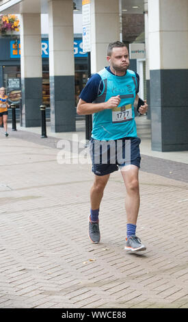 Mansfield, au Royaume-Uni. 15 Sep, 2019. Ben Bradley le conservateur Député de Mansfield et un fervent partisan de la British H Boris Johnson, en compétition dans la course 10K Mansfield. Être une minorité Mansfield seat qui ont voté dans l'UNION EUROPÉENNE Référendum à repartir avec une majorité de 70,9  % sera une bataille à la prochaine élection générale. Credit : Alan Keith Beastall/Alamy Live News Banque D'Images