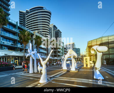 Rive sud de la Yarra, dans le quartier des affaires de Melbourne Banque D'Images