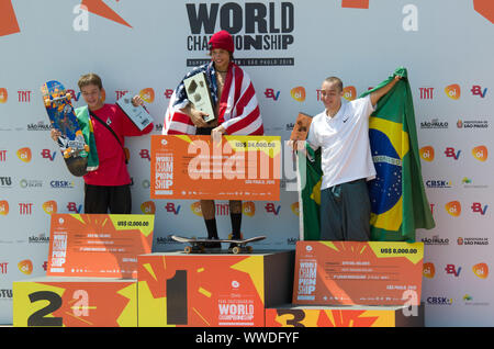 Sao Paulo, Brésil. 15 Sep, 2019. 1ère Heimana Reynolds (USA), 2e Luiz Francisco (BRA), 3ème Pedro Quintas (BRA), au cours de la finale du Championnat du Monde de Skate Park SP. Le Skate parc WS Championnat du Monde est l'événement qui ajoute le plus de points au classement olympique, 80 000 points. Le monde Skate Park Championship, est tenue Cândido Portinari Park/SP, ce dimanche (15). Crédit : Foto Arena LTDA/Alamy Live News Banque D'Images