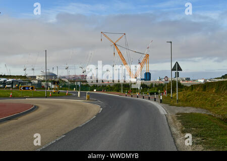 Hinckley Point, UK. 15 Sep, 2019. Rencontrez Big Carl les mondes plus grand Crane commence à travailler à Hinckley Point Power Station .l'article 656 pieds de hauteur 250mètres. Crédit : Robert Timoney/Alamy Live News Banque D'Images