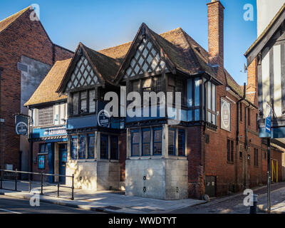 COLCHESTER, ESSEX - 11 AOÛT 2018 : vue extérieure du pub Centurion à North Hill Banque D'Images