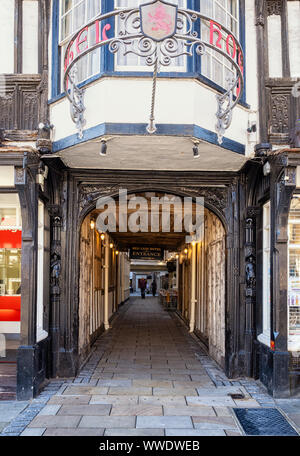 COLCHESTER, ESSEX - 11 AOÛT 2018 : l'hôtel Red Lion, une auberge de 15th siècle Banque D'Images