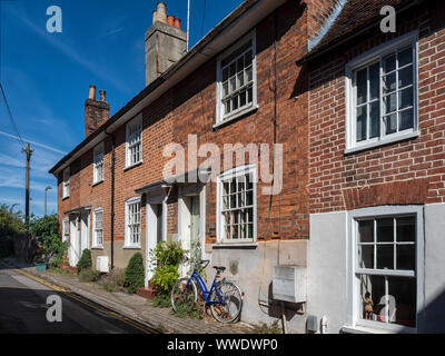 COLCHESTER, ESSEX - 11 AOÛT 2018 : maisons en terrasses construites en briques Banque D'Images