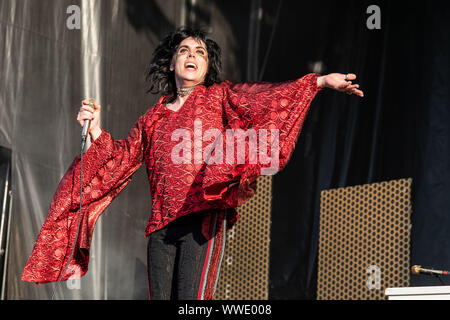 14 septembre 2019, Chicago, Illinois, États-Unis : LUC SPILLER Les équilibreurs pendant l'ÉMEUTE Fest Festival de musique au Douglas Park à Chicago, Illinois (crédit Image : © Daniel DeSlover/Zuma sur le fil) Banque D'Images