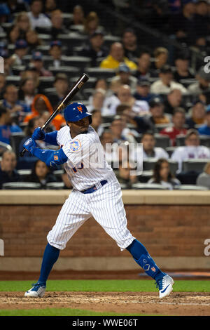 13 septembre 2019 : New York Mets champ centre Rajai Davis (18) est jusqu'à chauve-souris pendant le jeu entre les Mets de New York et Les Dodgers de Los Angeles au Citi Field dans le Queens, New York. Crédit obligatoire : Kostas Lymperopoulos/CSM Banque D'Images