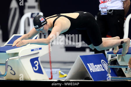 La Grande-Bretagne remporte le Whiston Brock Women's 100m brasse SB8 dernière pendant sept jours du monde Para natation Championnats d'Allianz au Centre aquatique de Londres, Londres. Banque D'Images