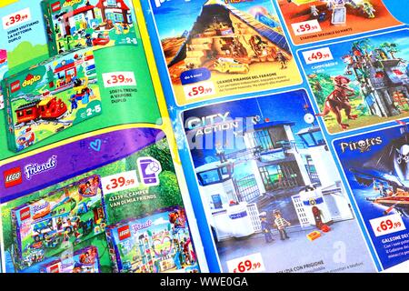 View of a Toy Catalogue Sale Banque D'Images