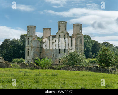 Les ruines de Wothorpe Tours (a 17C Jacobean Lodge construit par Thomas Cecil dans les années 1600) près de Stamford, Cambridgeshire, Angleterre, RU Banque D'Images