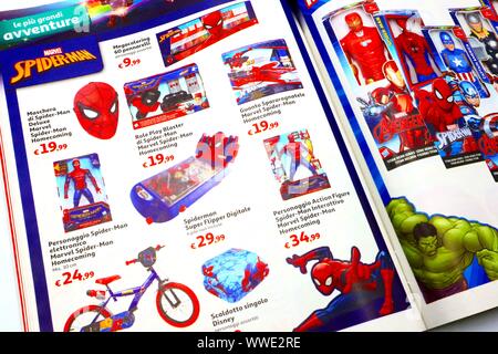 View of a Toy Catalogue Sale Banque D'Images