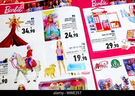 View of a Toy Catalogue Sale Banque D'Images