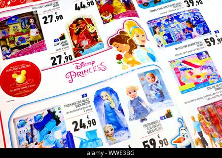 View of a Toy Catalogue Sale Banque D'Images