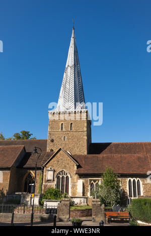 Eglise Saint Pierre et Saint Paul, un bâtiment du 12ème siècle à Godalming, Surrey, UK Banque D'Images