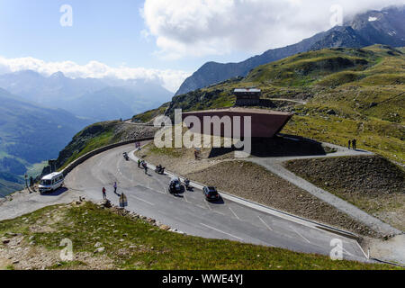 Timmelsjoch (Italien : Passo del Rombo), 2 474 mètres d'altitude (col de montagne) à la frontière entre l'Autriche et l'Italie. Banque D'Images