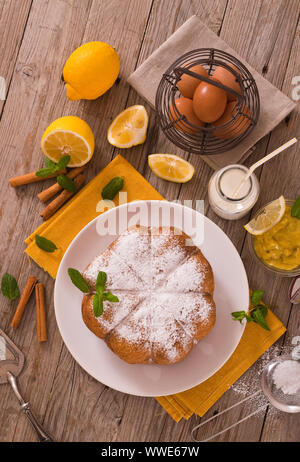 Gâteau à la crème de citron. Banque D'Images