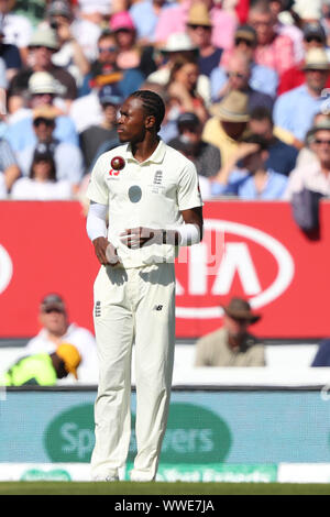 Londres, Angleterre. 15 SEPTEMBRE 2019 : Jofra Archer de l'Angleterre pendant quatre jours du 5e Test-match Specsavers Cendres, à la Kia Oval Cricket Ground, Londres, Angleterre. Banque D'Images