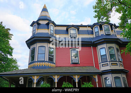 CAPE MAY, NJ - 8 SEP 2019- Vue de maisons victoriennes historiques colorés à Cape May, à la pointe sud de la péninsule de Cape May au New Jersey, où la de Banque D'Images