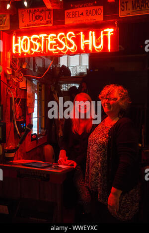 Barbecue à motif dinosaure à Syracuse, NY Banque D'Images