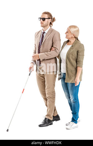 Jeune homme aveugle avec la mère sur fond blanc Banque D'Images