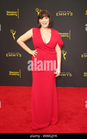 LOS ANGELES, CA - Septembre 514 : Rachel Bloom, au 2019 Creative Arts Emmy Awards Jour 2 à la Microsoft Theatre de Los Angeles, Californie le 15 septembre 2019. Credit : Faye Sadou/MediaPunch Banque D'Images