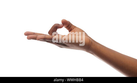 Main de femme noire montrant mudra geste isolé sur fond blanc. Banque D'Images
