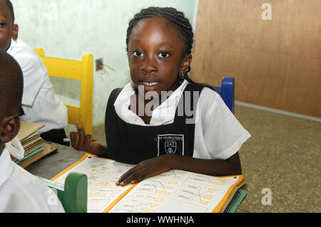 Écolière primaire de l'École de Jeunes Banque D'Images