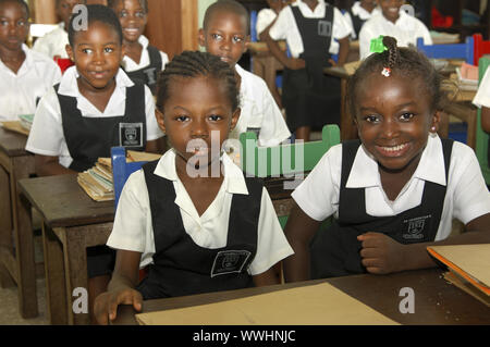 Les élèves du primaire de l'École de Jeunes Banque D'Images