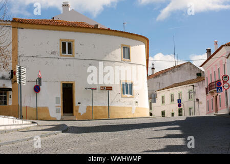 Rue Arraiolos, Alentejo, Portugal Banque D'Images