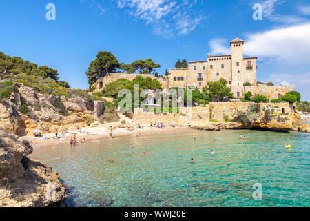 Plage et château de Tamarit, altafulla, Tarragones, Tarragone, Espagne Banque D'Images