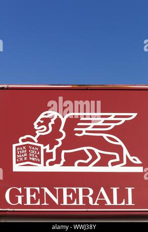 Aigues Mortes, France - 1 juillet 2018 : Generali logo sur un mur. Generali est la plus grande compagnie d'assurance en Italie et la troisième dans le monde Banque D'Images