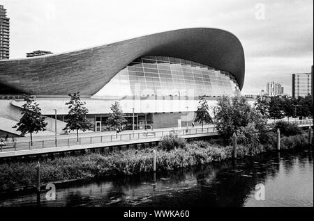 Centre aquatique de Londres , Queen Elizabeth Olympic Park, Stratford, London, Angleterre, Royaume-Uni. Banque D'Images