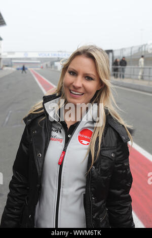 Model, Playmate Doreen Seidel racer à l'ADAC GT Masters 2013 Oschersleben / Bode Banque D'Images