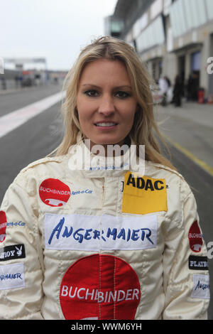 Model, Playmate Doreen Seidel racer à l'ADAC GT Masters 2013 Oschersleben / Bode Banque D'Images