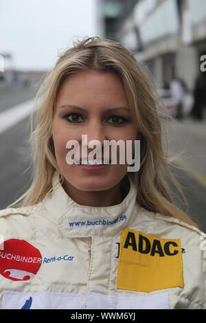 Model, Playmate Doreen Seidel racer à l'ADAC GT Masters 2013 Oschersleben / Bode Banque D'Images