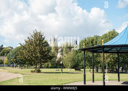 Cathédrale d'Ely de Jubilee Gardens Ely Cambridgeshire 2019 Banque D'Images