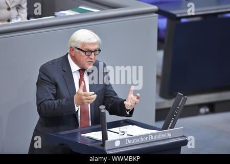 Session plénière extraordinaire du Parlement allemand sur la situation en Allemagne. Banque D'Images