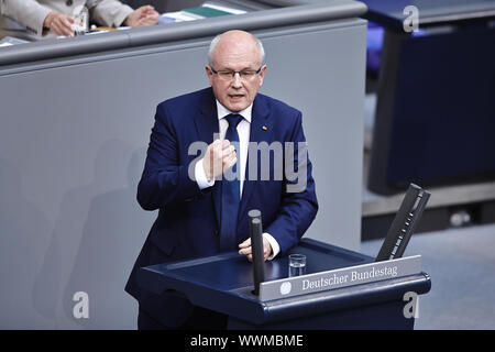 Session plénière extraordinaire du Parlement allemand sur la situation en Allemagne. Banque D'Images