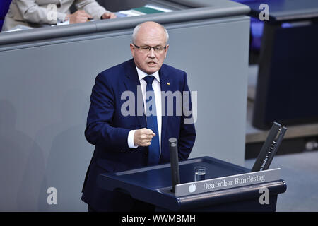 Session plénière extraordinaire du Parlement allemand sur la situation en Allemagne. Banque D'Images